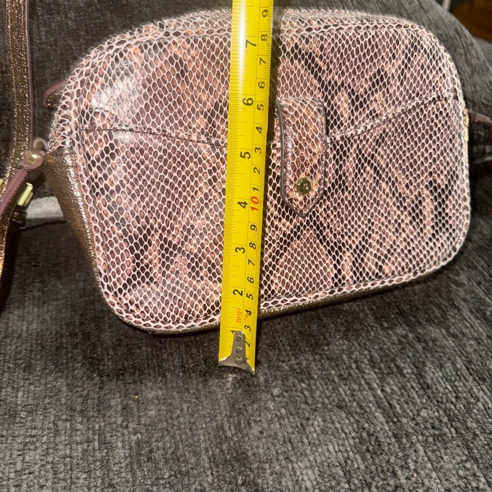 ✨ G.I.L.I. Snake Embossed Leather Rose Gold Crossbody Bag + Pouch ✨ - Picture 5 of 16
